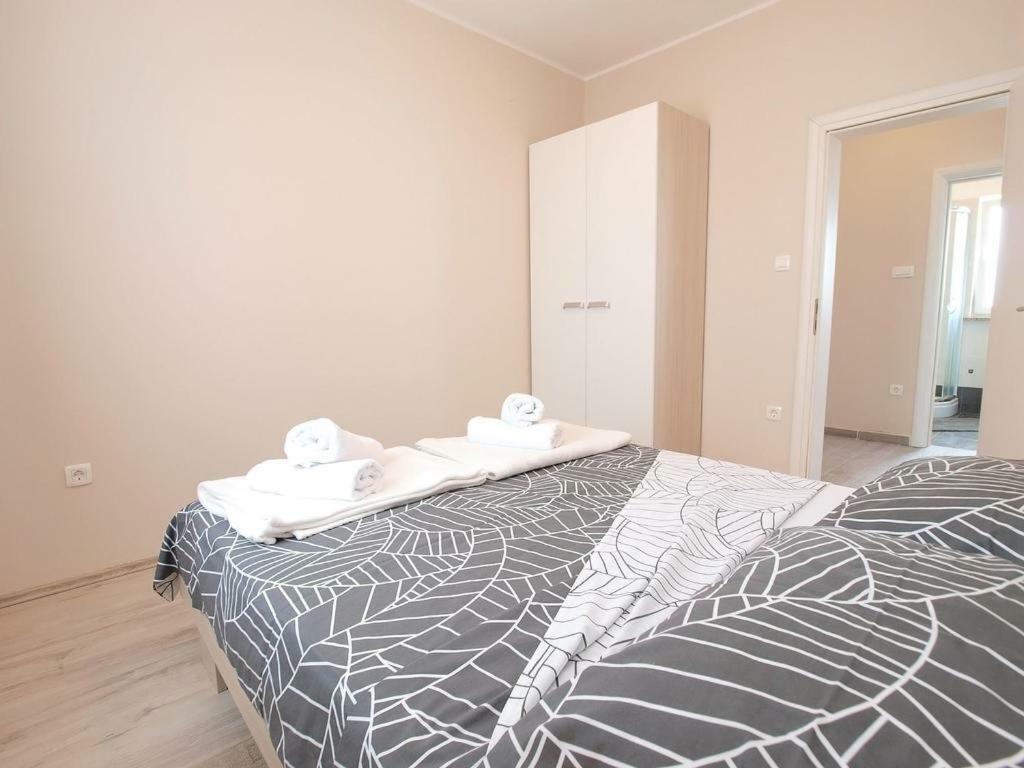 Luna Apartment Pula Ngoại thất bức ảnh